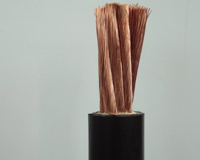 鋼絲铠裝電纜的接地圖是指帶有圓環和不同裝甲保護層的電纜.jpg